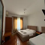 ゲストハウス Enea ドゥラス