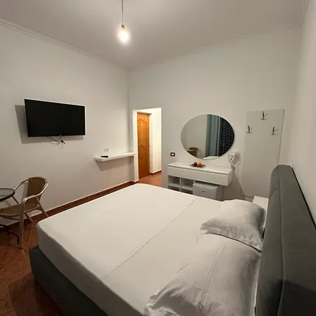 Pensión Enea Durrës