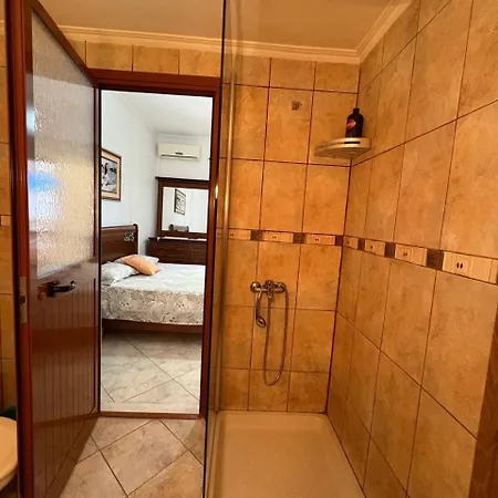 Pensión Enea Durrës